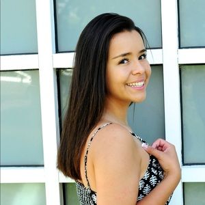 Meet your Posher, Olivia